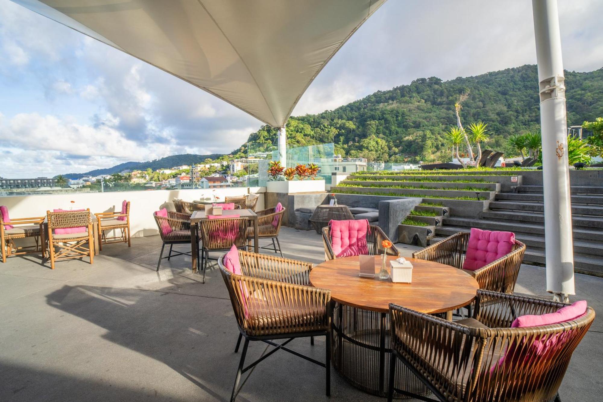 Journeyhub Phuket Patong Hotel Eksteriør billede