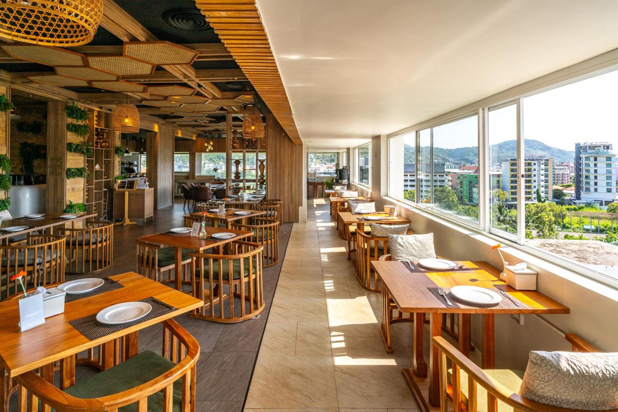 Journeyhub Phuket Patong Hotel Eksteriør billede