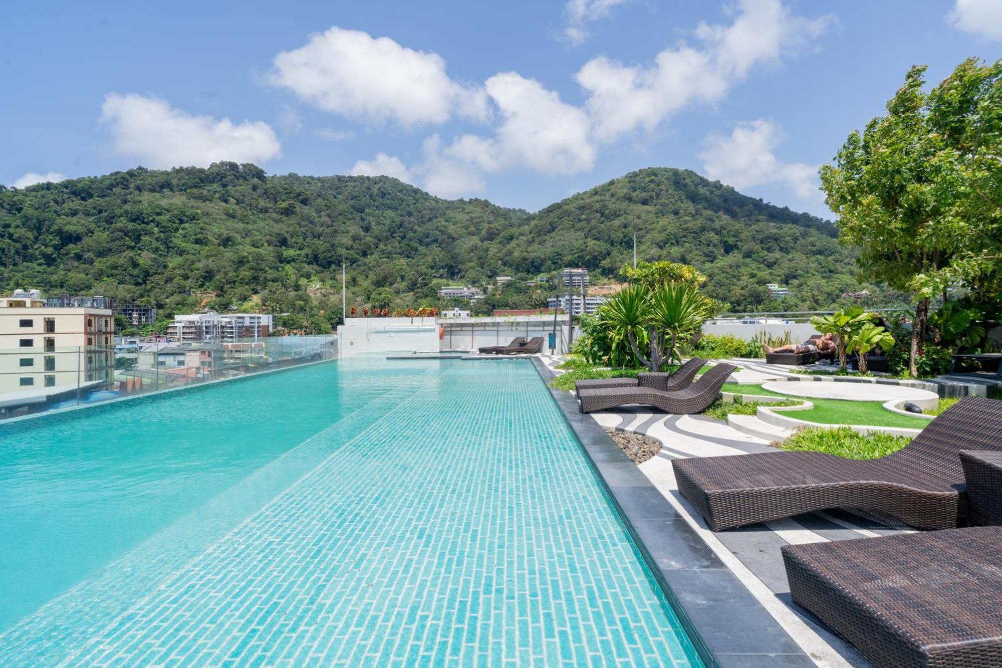 Journeyhub Phuket Patong Hotel Eksteriør billede