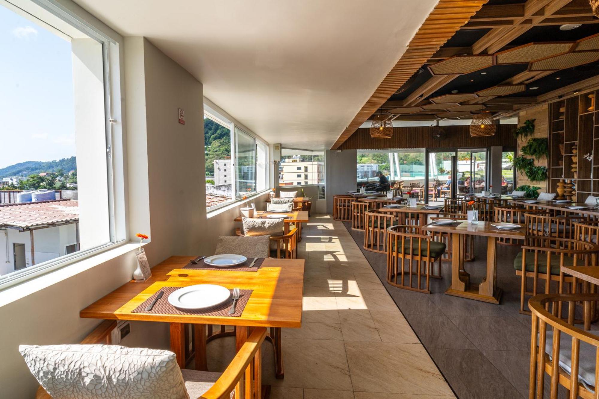 Journeyhub Phuket Patong Hotel Eksteriør billede